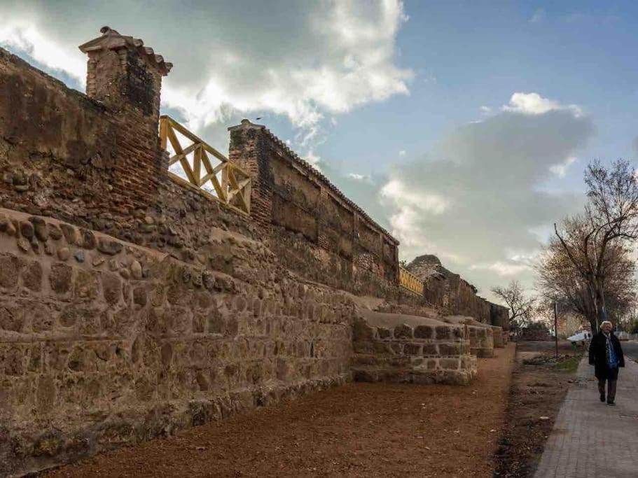Talamanca de Jarama Eco Alojamiento La Cartuja De Talamanca מראה חיצוני תמונה